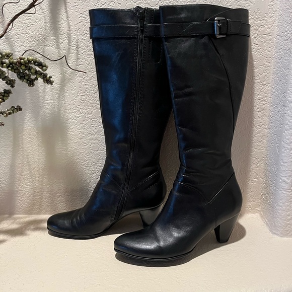 Ecco Boots Womens Size 6.5 US 38 EU Black Leather Buckle 2" Heel Zipper EUC Tall - Picture 1 of 5